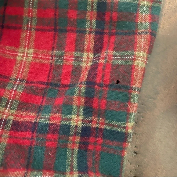 Pendleton 100% Wool Shirt Large LongMade In USA Red Flannel Plaid Button VINTAGE - Picture 10 of 10